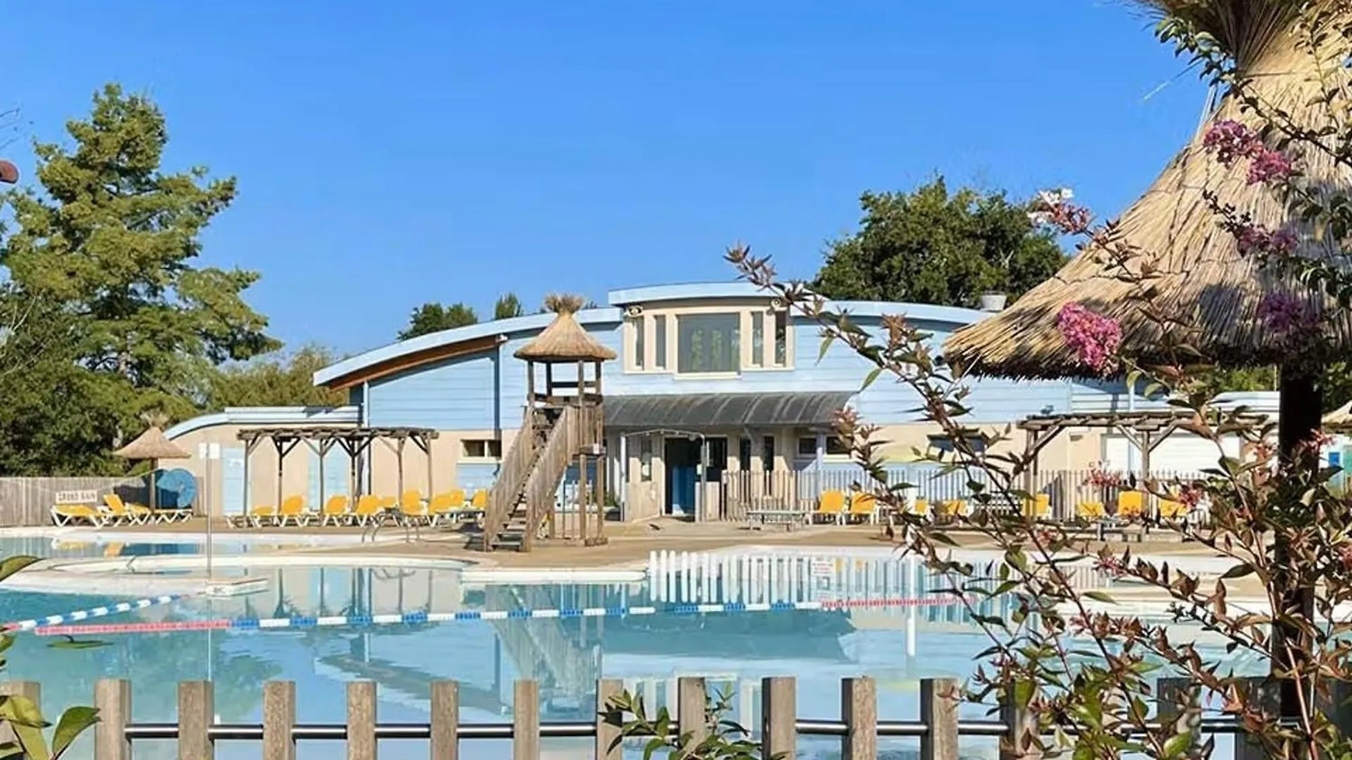 شقة Joli T2 A Barbotan Avec Terrasse Et Jardin - Fr-1-841-32